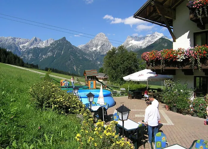 Berg-panorama-hof Sturmgut Country house *